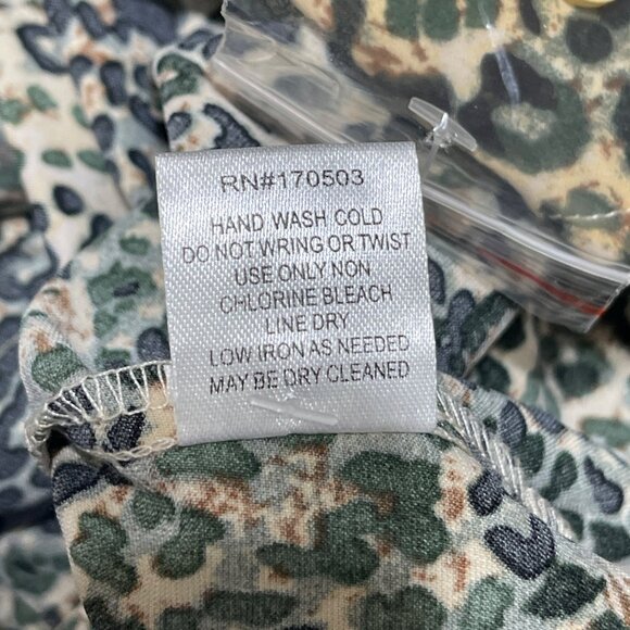 New Jodifl Button Front Blouse Top Size XL Hunter Green Animal Print - Picture 8 of 8